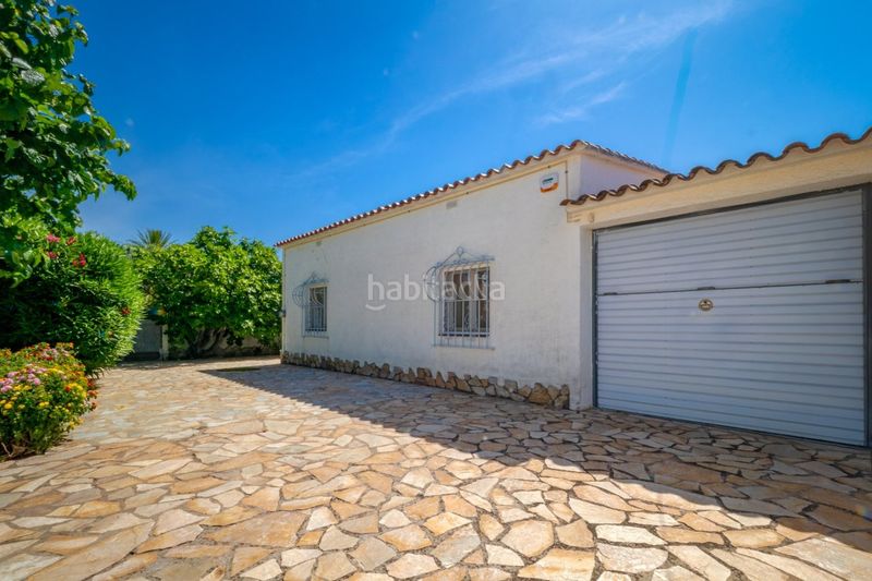 Foto d974309c-a2be-489a-8bea-b1809020e907. Casa amb aparcament piscina a Cap Ras - Creus - Falconera Empuriabrava