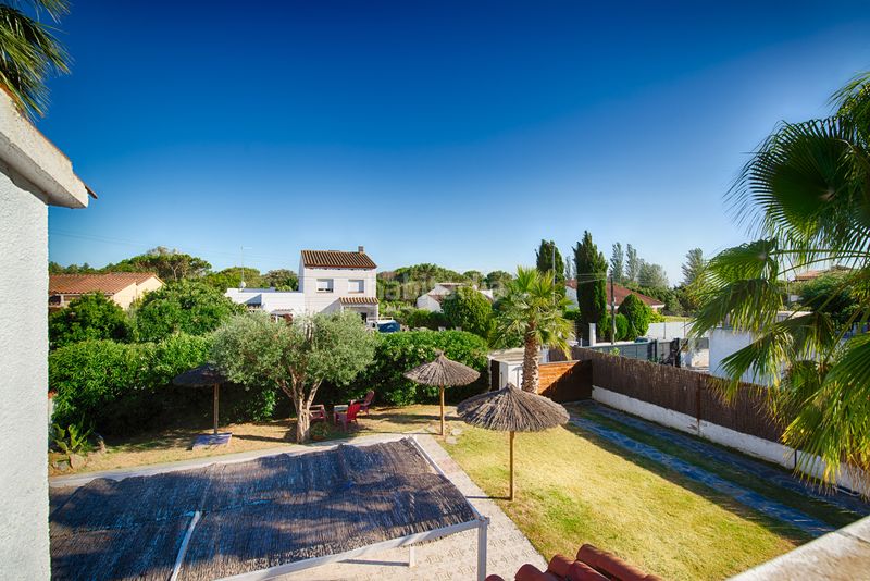 Foto 1073173b-2273-4bb2-ab1d-cfa3b03b6fa7. Casa amb aparcament piscina a Castelló d´Empúries