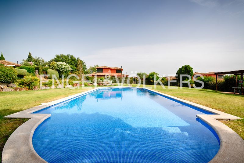 Foto 8302239b-a2bd-413b-89ed-d5cbec9d0cac. Casa amb calefacció aparcament piscina a Navata