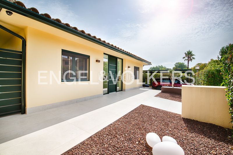 Foto c2fac1ea-9f9e-477c-820d-7118a0019170. Casa amb calefacció aparcament piscina a Navata
