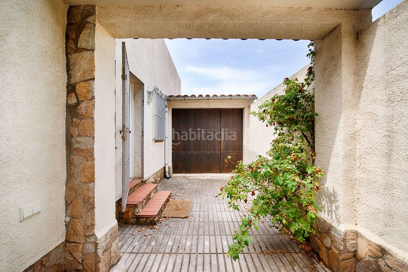 Foto 124738c6-c4ed-4e00-883f-457a1c90e836. Casa amb aparcament piscina a Carlit - Montseny Empuriabrava