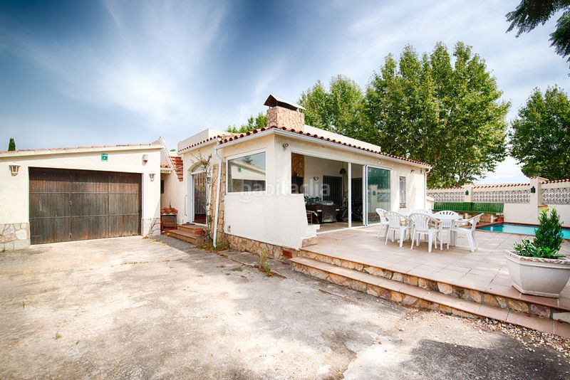 Foto 232d36d1-0285-4aa6-a5d1-30d91899d21b. Casa amb aparcament piscina a Carlit - Montseny Empuriabrava
