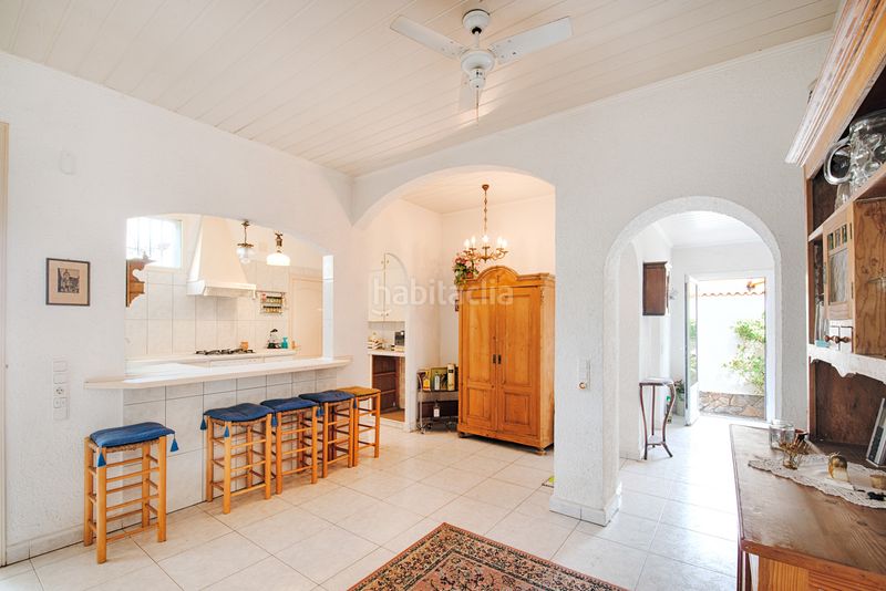 Foto b8d3a5b0-fb24-4151-99c9-92ff80eab8f4. Casa amb aparcament piscina a Carlit - Montseny Empuriabrava