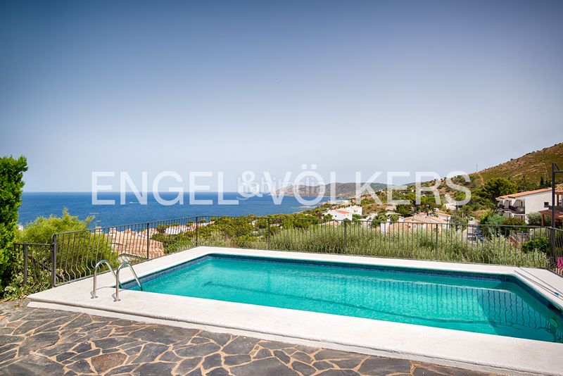 Foto a1a27d0f-7cea-44bd-b47f-e5a9fb4f3371. Casa amb calefacció piscina a Cau del Llop - Super Fener - Fener Llançà
