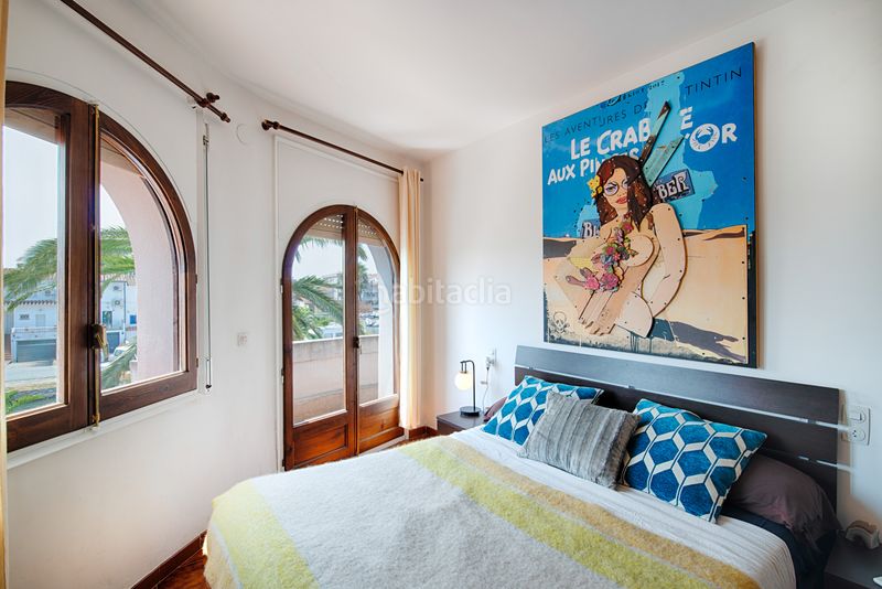 Foto 56416afd-478e-4c3c-9832-ed6bd76bf777. Casa amb aparcament piscina a Cap Ras - Creus - Falconera Empuriabrava