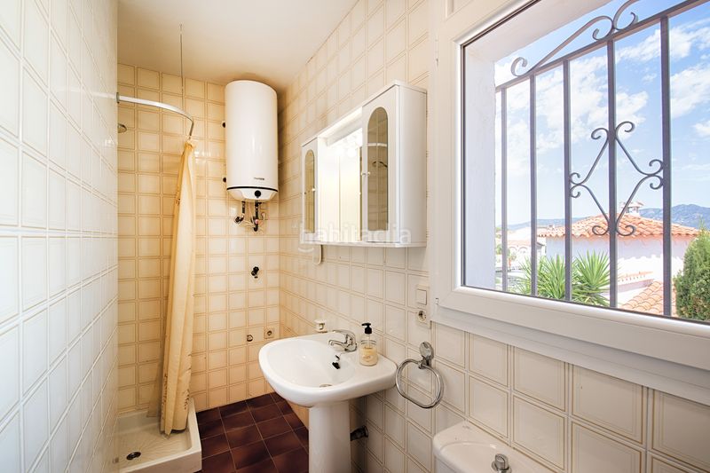 Foto 2a3e92d1-5a04-4daa-9631-ae35c7a965c6. Casa amb aparcament a Segre - Ebre - Ter Empuriabrava