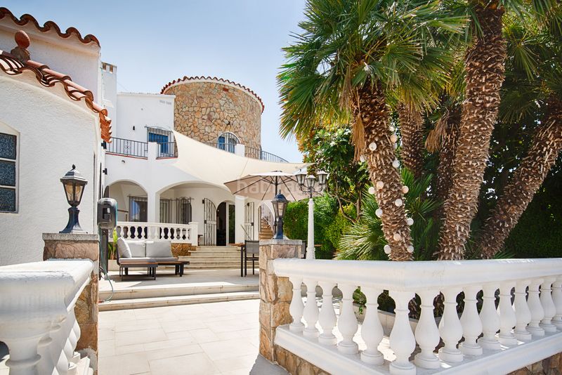 Foto 856e50ea-c6ca-4485-8627-9b8a02733515. Casa amb aparcament a Segre - Ebre - Ter Empuriabrava