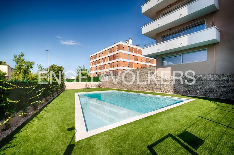 Foto 58d6be58-34f9-43f7-986e-58208561d5c5. Àtic a carrer de ponent 44 a Poble Nou-Olivar Gran Figueres