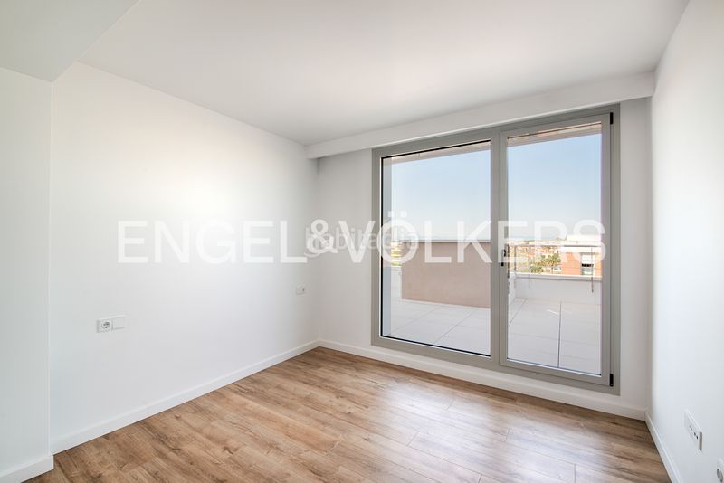 Foto dfae79f7-4bf8-4cad-a423-0981f23c0c20. Àtic a carrer de ponent 44 a Poble Nou-Olivar Gran Figueres