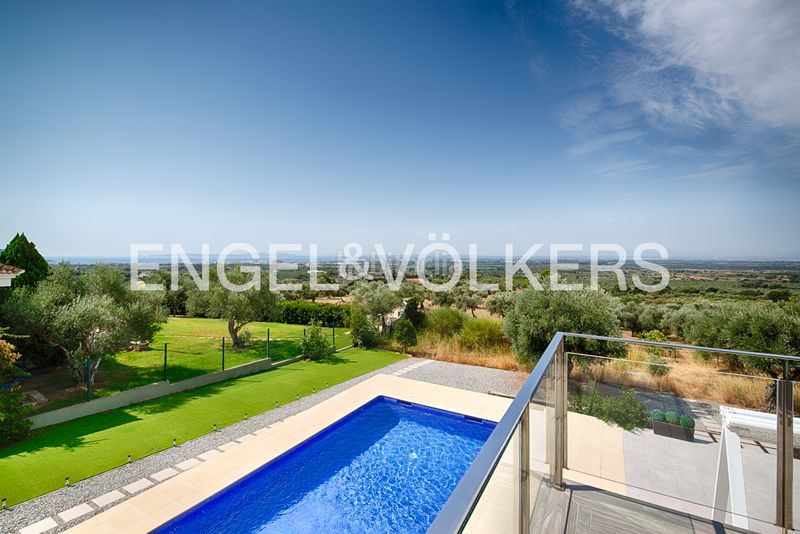 Foto 4252aa98-37bf-4cef-95b1-948d9ab24dd2. Casa amb piscina a Palau-saverdera