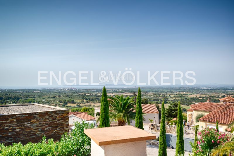 Foto a9c6bf99-cbc7-4ccf-a104-d067bff62df6. Casa amb piscina a Palau-saverdera