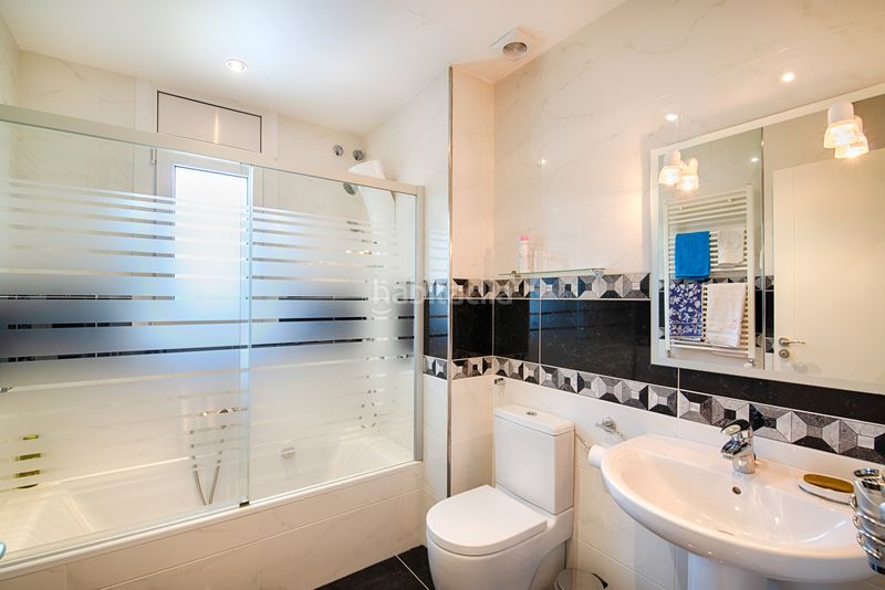 Foto 6f93d1b1-a9f7-45da-a51b-9d079c81244d. Casa amb xemeneia aparcament piscina a Cap Ras - Creus - Falconera Empuriabrava