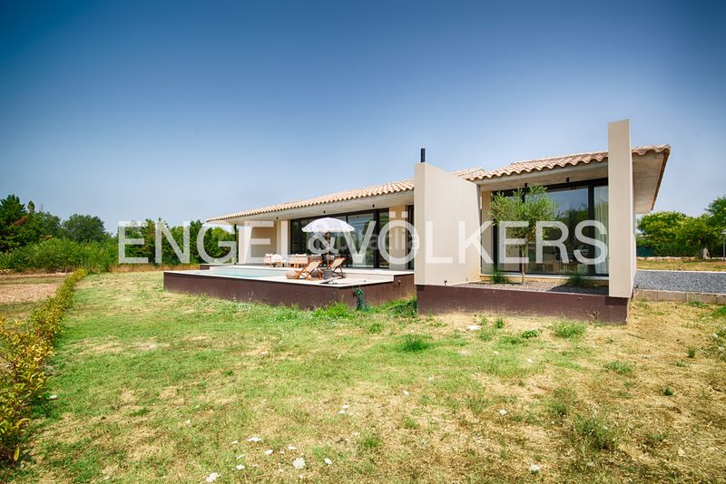 Foto 0d8d001f-45c5-4e78-b37e-6018041ae509. Casa amb calefacció aparcament piscina a Navata