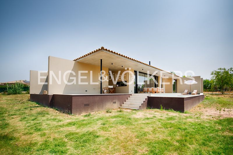 Foto 484955ce-4511-4626-b43a-675bd56ffb45. Casa amb calefacció aparcament piscina a Navata