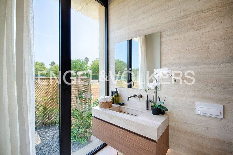 Foto a51272b3-3f0d-4834-bacb-f41f178461c0. Casa amb calefacció aparcament piscina a Navata