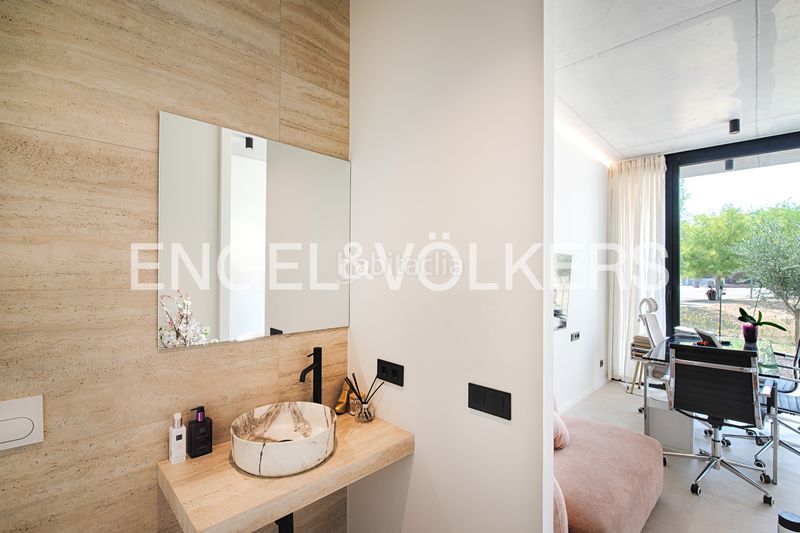Foto d79840fb-6d83-476b-9240-498e1b1de1fc. Casa amb calefacció aparcament piscina a Navata