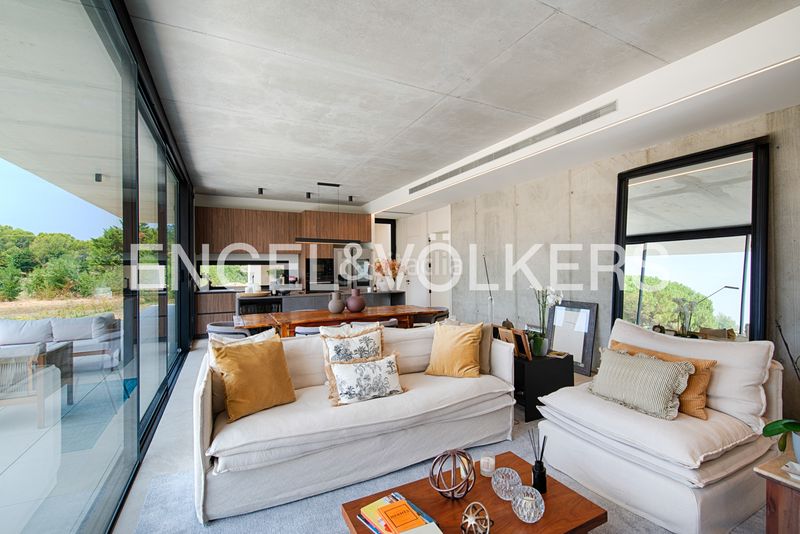 Foto fa19c655-b9c8-4e02-bba5-5ce987115731. Casa amb calefacció aparcament piscina a Navata