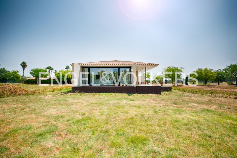 Foto fe078e87-39f3-4326-acc8-fd5a0b274e3f. Casa amb calefacció aparcament piscina a Navata