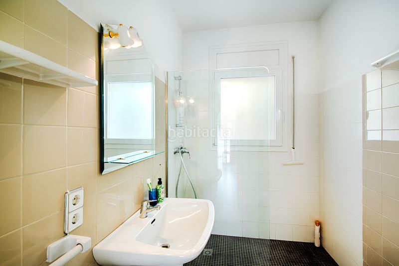 Foto e0f3d9bf-f1e7-41d9-b89d-32465379138f. Casa amb aparcament piscina a Peni Empuriabrava