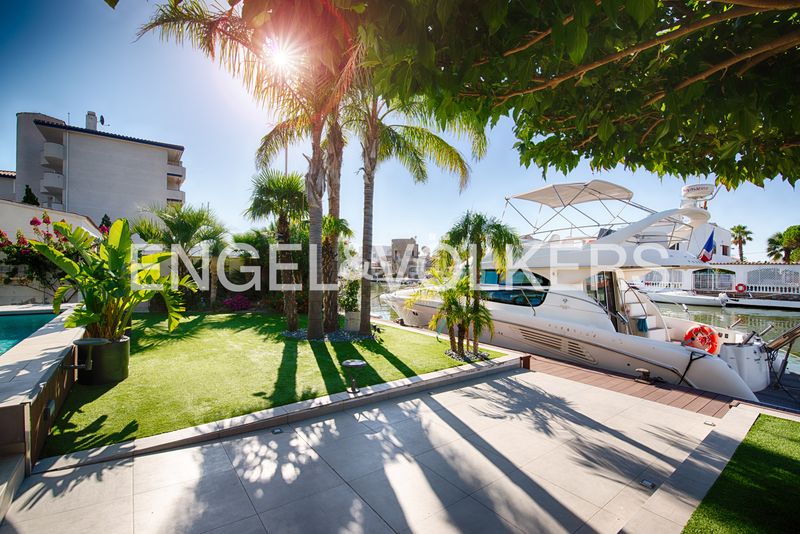 Foto b99f1ce8-2613-497d-a994-3120d03642dd. Casa amb piscina a Santa Margarida Roses