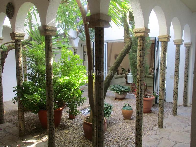 Foto 0f4d41e9-71a6-4aad-8eea-fda637b13dc0. Xalet amb aparcament a Centre Miami Platja