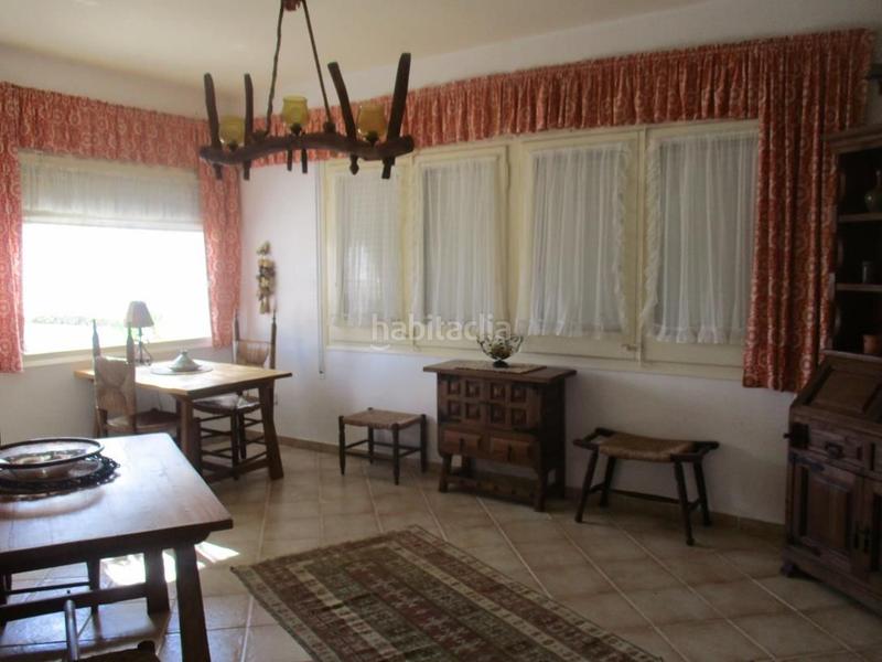 Foto 60d3fba1-cff7-42d0-b80a-8e65b26b0760. Xalet amb aparcament a Centre Miami Platja