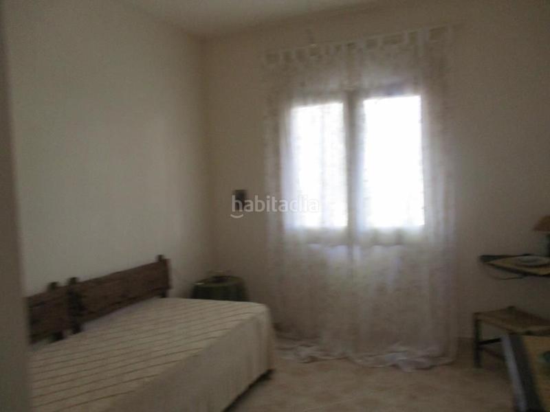 Foto 75940417-15d9-4b24-91d9-2c8df26a7d71. Xalet amb aparcament a Centre Miami Platja