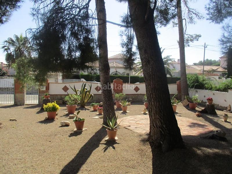 Foto b4878d0a-133d-45bd-a22d-1f1c4bb67c06. Xalet amb aparcament a Centre Miami Platja