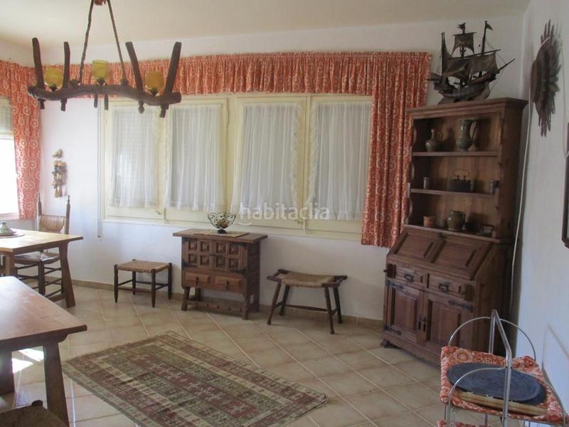 Foto fce80a1e-01dd-4c90-a060-09058a017cbc. Xalet amb aparcament a Centre Miami Platja