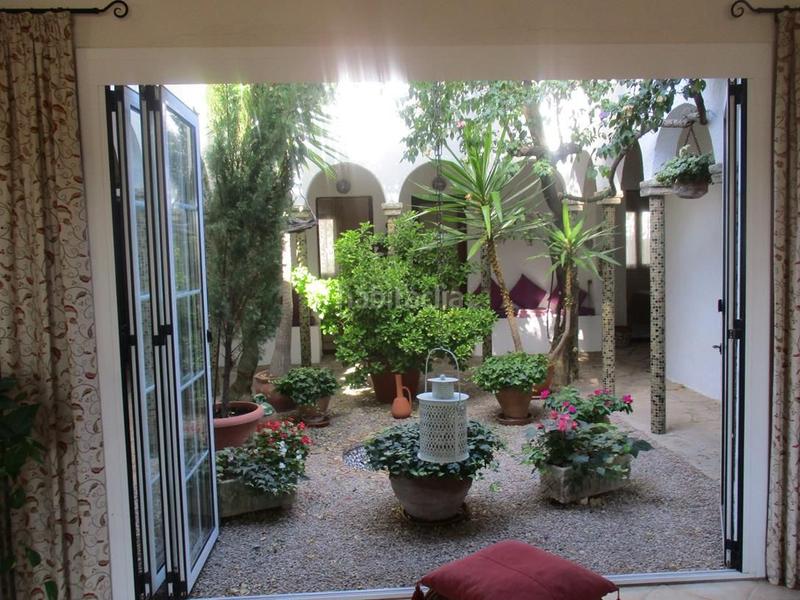 Foto fdec6207-7d00-4da3-9c5e-6edd00f65330. Xalet amb aparcament a Centre Miami Platja