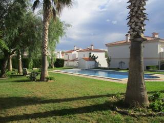 Casa aparellada a El Casalot. Zona muy tranquila