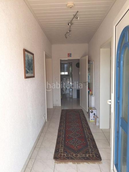 Foto 0f2608b1-90ad-4ec2-92c3-5d6a7b2b4d04. Xalet amb calefacció aparcament piscina a Centre Miami Platja