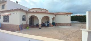 Towny house in Centre. Pareado de 112m con parcela de 400m en miami playa