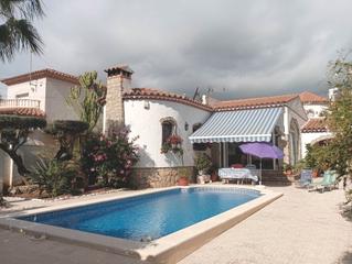 Chalet en Centre. Chalet de 171m en parcela de 455m en miami platja