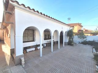 Haus in Centre. Casa de 123m en parcela de 268m en miami platja