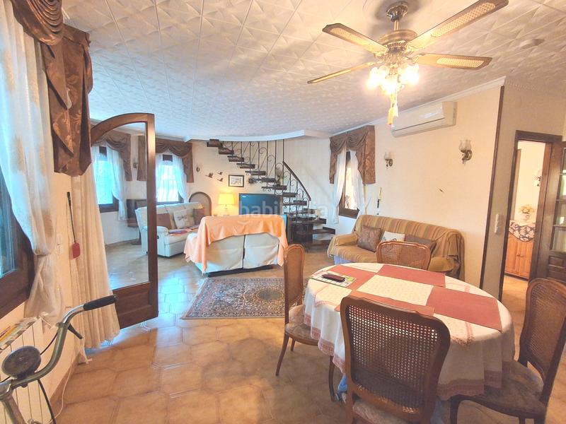 Foto 54ef27b1-23f0-4842-bf7e-21b4eabf6bbc. Chalet avec cheminée chauffage parking piscine dans Miami Platja