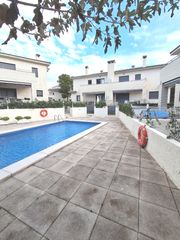 Semi detached house in Pino Alto. Adosado de 204m a 300m de la playa en miami platja