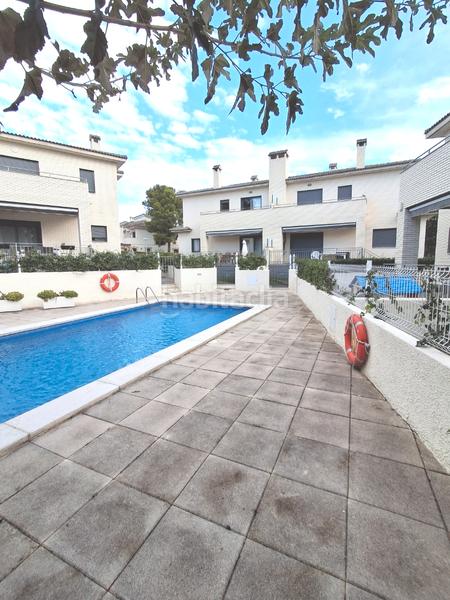 Foto 42546d72-324a-41d8-8865-84757f324823. Maison jumelée avec piscine dans Pino Alto Miami Platja