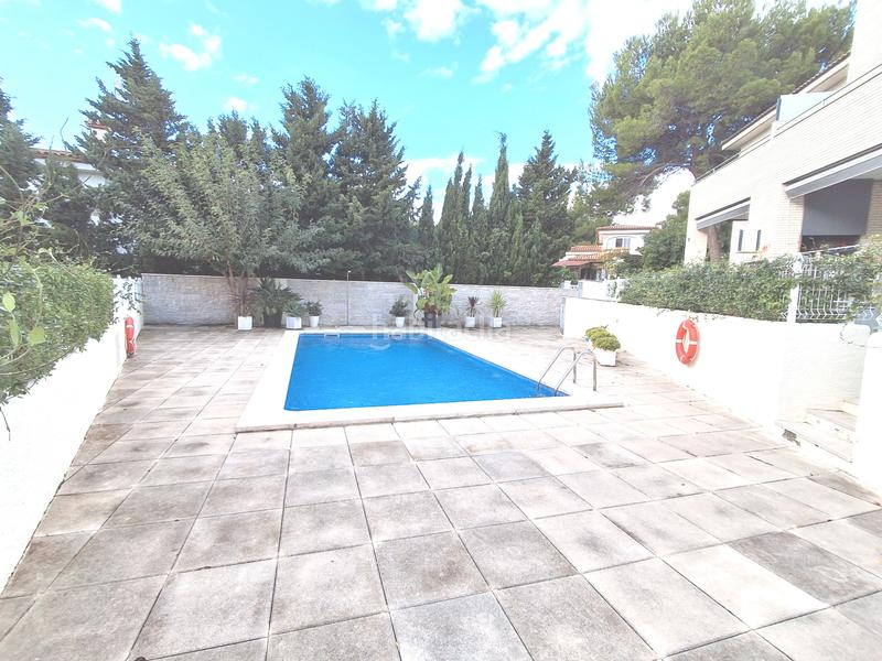 Foto dacec2b0-471c-4db1-b958-8658c07ad9af. Maison jumelée avec piscine dans Pino Alto Miami Platja
