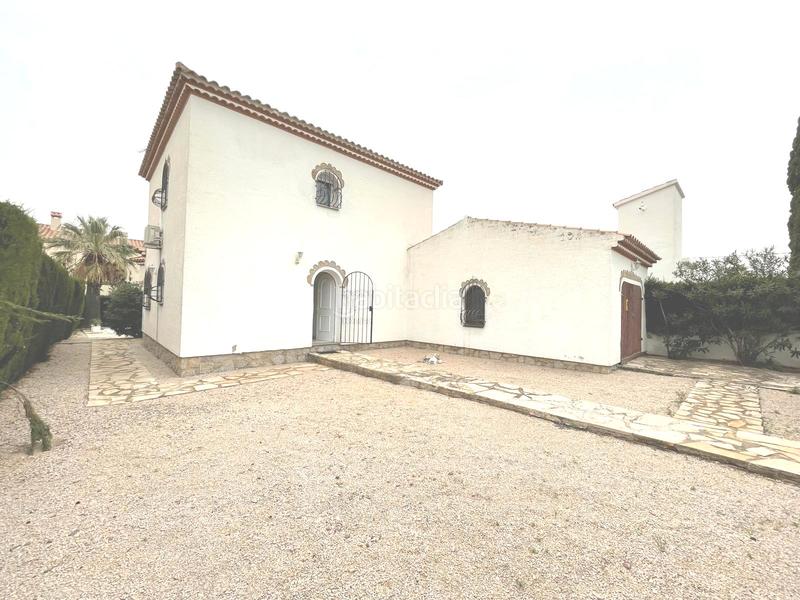 Foto 89bbec71-46d8-43f0-a8f3-93678ff0cfa1. Chalet avec cheminée parking piscine dans Centre Miami Platja