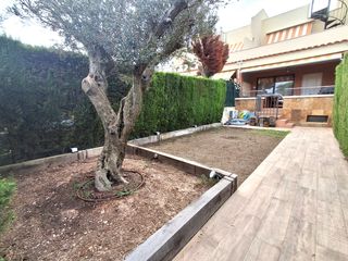 Reihenhaus in Platja de Mont-roig. Adosado de 187m  de 4 dormitorios en urb. solemio