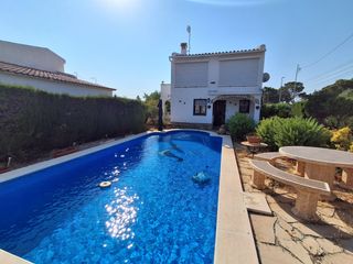 Haus in El Casalot. Casa de 138m con piscina privada en urb. via marina