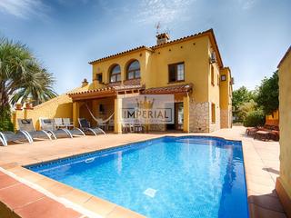 Casa  Falconera a