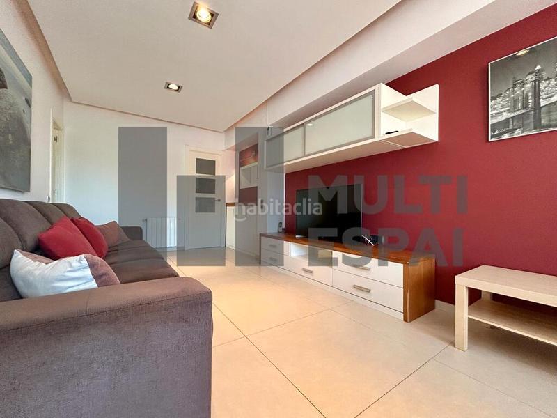 Foto a5b7638e-3edb-4e4b-8262-cf0f7f450a5f. Piso sobreático de 73m² con vistas al mar en El Poble Sec - Parc de Montjuïc Barcelona