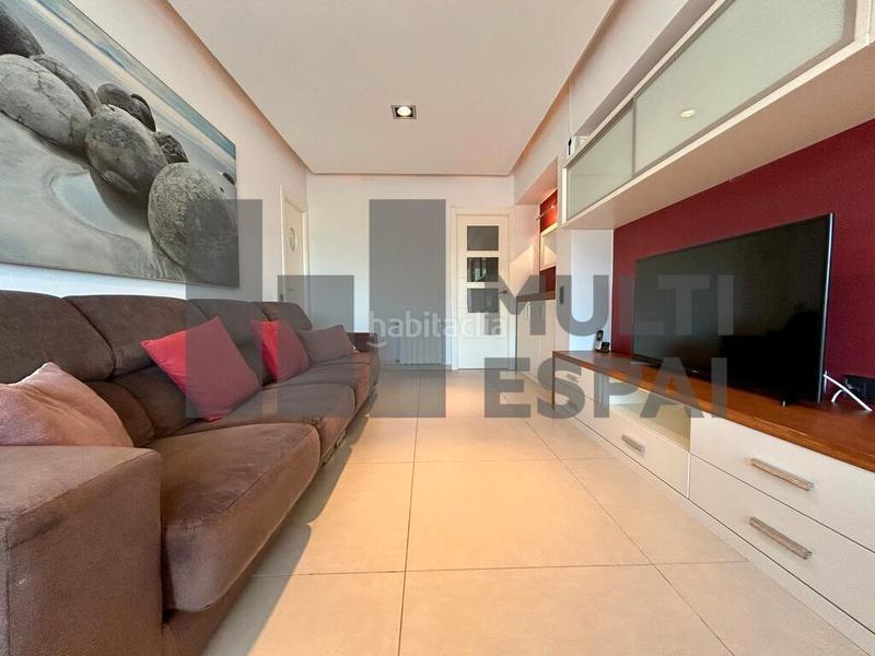 Foto fba890d6-9450-4f52-b525-20cd23436b79. Piso sobreático de 73m² con vistas al mar en El Poble Sec - Parc de Montjuïc Barcelona