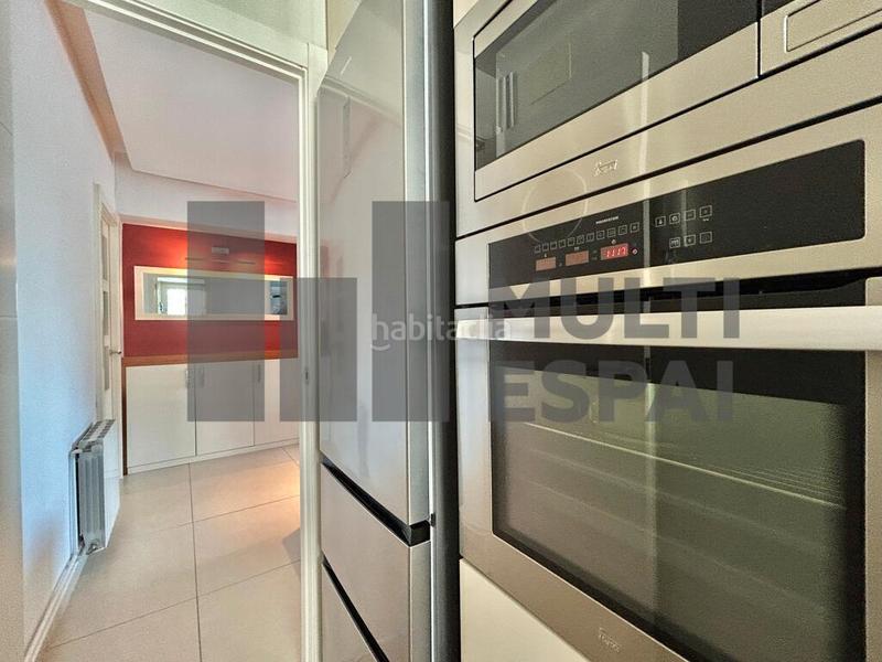 Foto fc04de35-ecee-4c2a-84cd-4d7c8ca25b9f. Piso sobreático de 73m² con vistas al mar en El Poble Sec - Parc de Montjuïc Barcelona