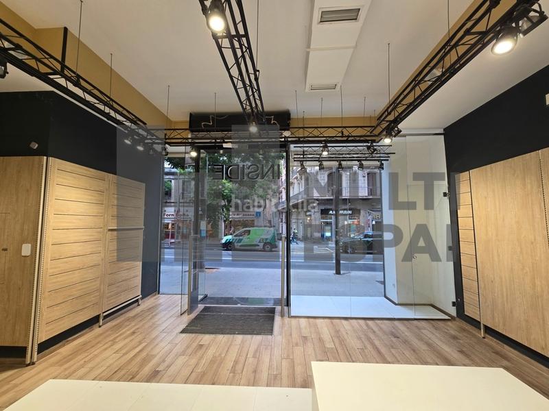 Foto 27fbe434-953c-4274-95d4-5852ce52643d. Alquiler local comercial local de 342m² en calle Sants en Barcelona