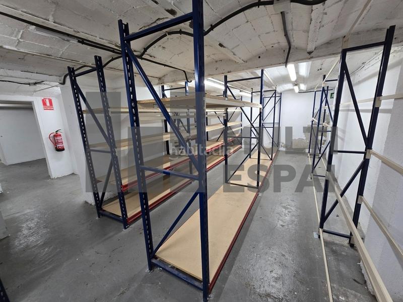 Foto 2d9719be-265b-4f85-be12-90cbcb583cfc. Alquiler local comercial local de 342m² en calle Sants en Barcelona