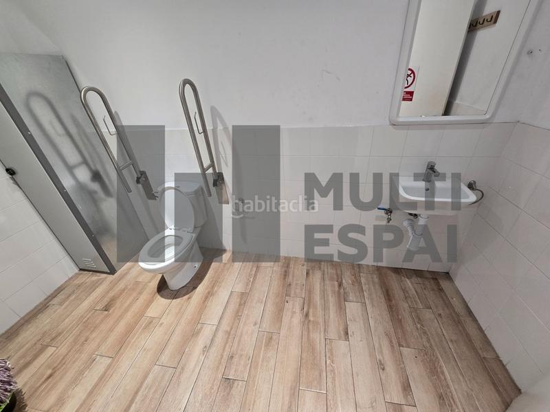 Foto 687b5364-e262-4bac-b7bc-0551c22f56c1. Alquiler local comercial local de 342m² en calle Sants en Barcelona