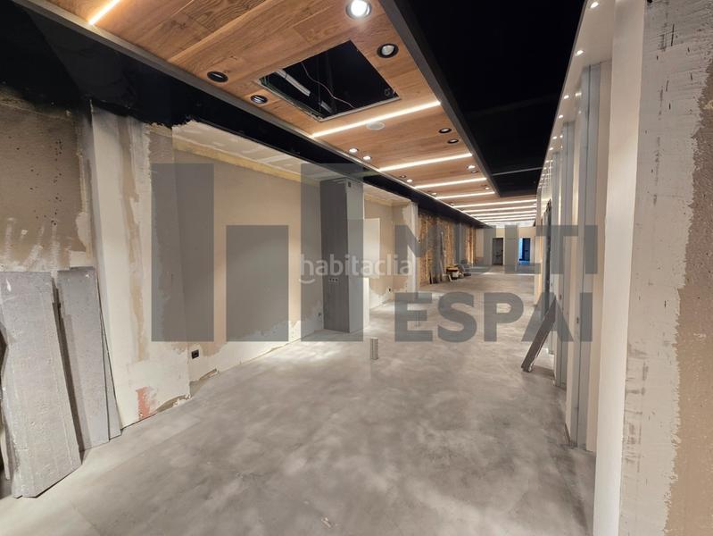 Foto 4b8d9ddb-6d09-498a-81b4-047661b8a7d1. Alquiler local comercial en L´Antiga Esquerra de l´Eixample Barcelona